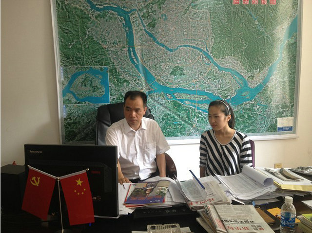 密切干群关系，构建和谐临江